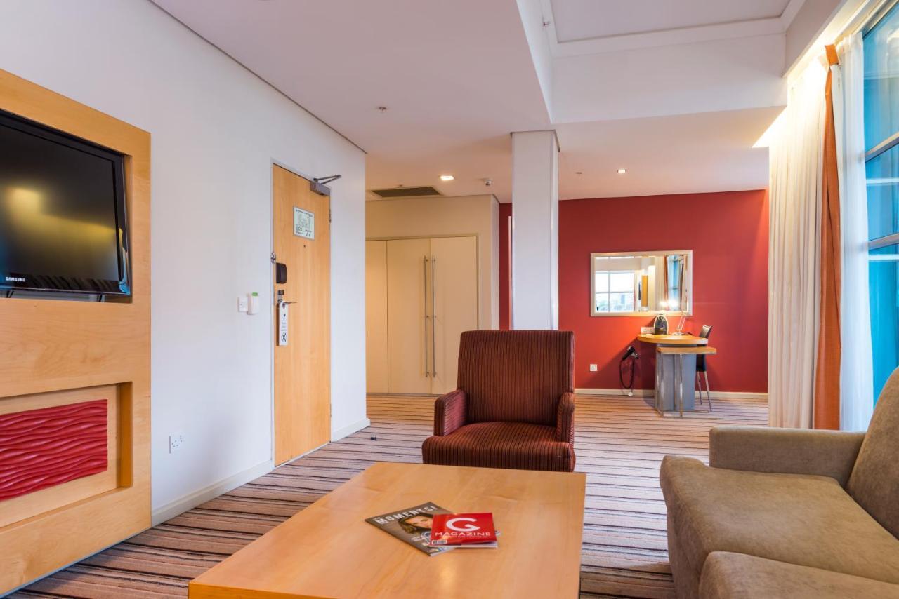 Protea Hotel By Marriott Gaborone Masa Square Экстерьер фото