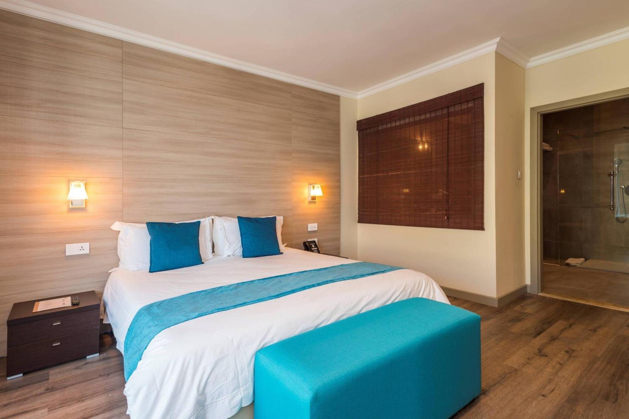 Protea Hotel By Marriott Gaborone Masa Square Экстерьер фото
