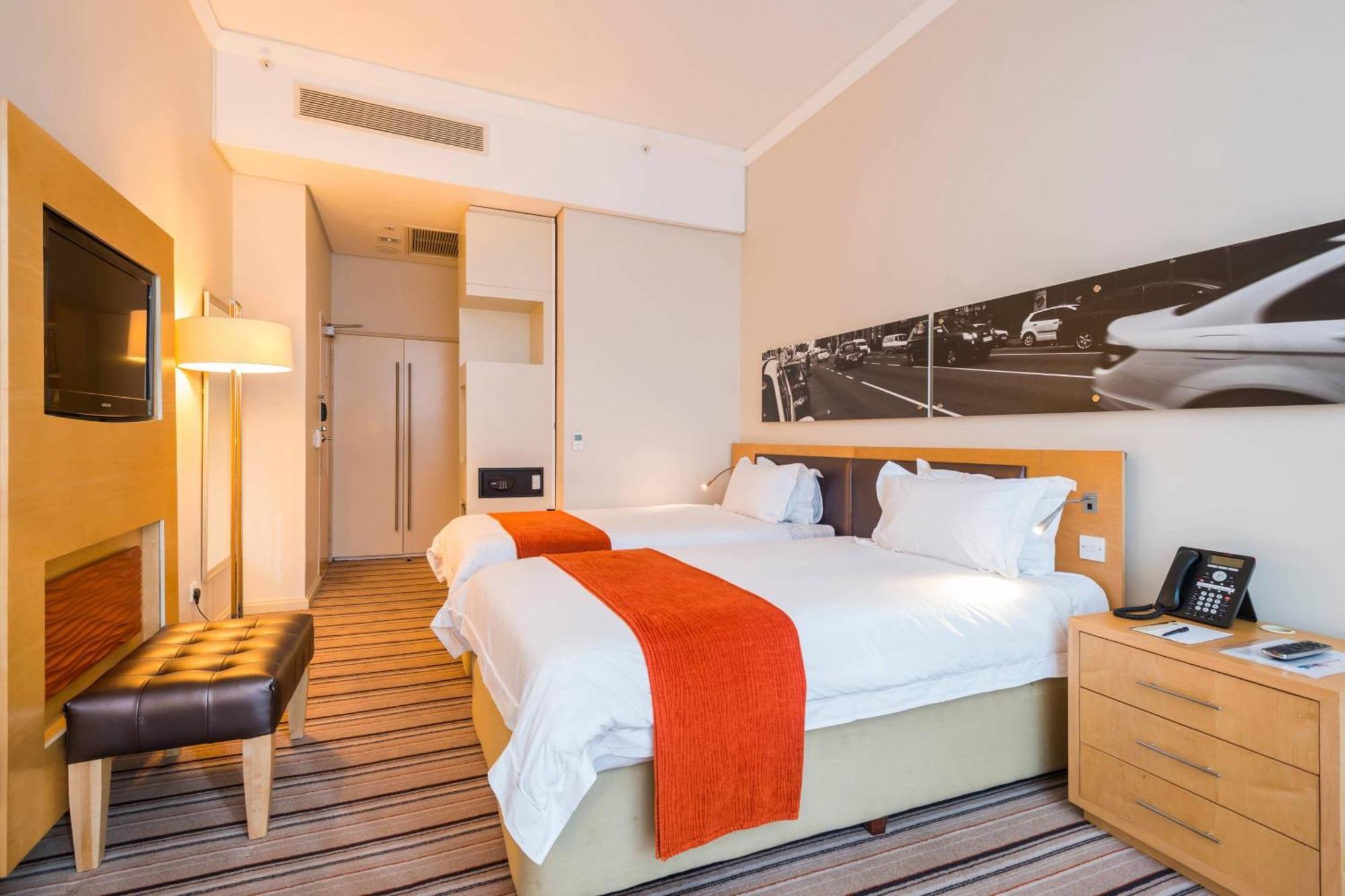 Protea Hotel By Marriott Gaborone Masa Square Экстерьер фото